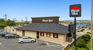 Plus de détails pour 2425 E Main St, Eagle Pass, TX - Commerce de détail à vendre
