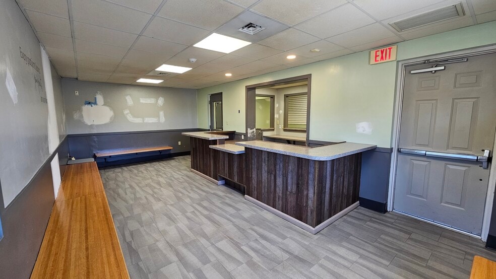 1340 Lincoln Way E, Chambersburg, PA à louer - Photo du bâtiment - Image 3 de 23