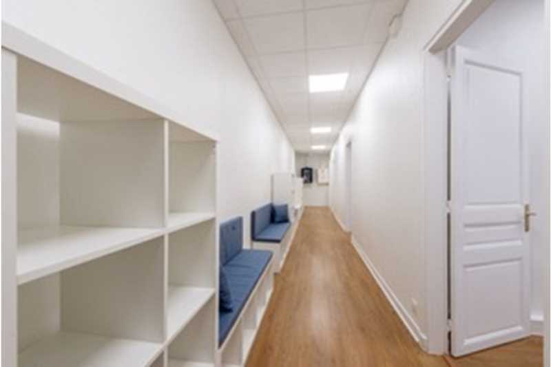 2 Square Trudaine, Paris for lease - Interior Photo - Image 3 of 5