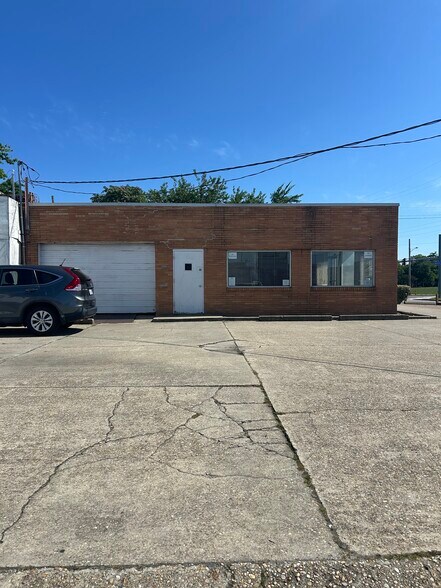 2507 Monticello Ave, Norfolk, VA à louer - Photo du bâtiment - Image 3 de 5