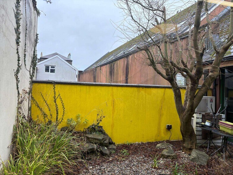 18 King St, Carmarthen à vendre - Photo du bâtiment - Image 3 de 8