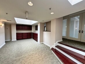 460-476 University Ave, Palo Alto, CA for lease Interior Photo- Image 2 of 16