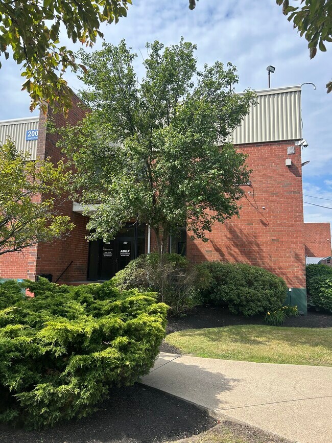 Plus de détails pour 200 Meadow Rd, Boston, MA - Bureau à louer