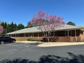 2442 New Dorset Cir, Powhatan, VA for lease Building Photo- Image 2 of 6