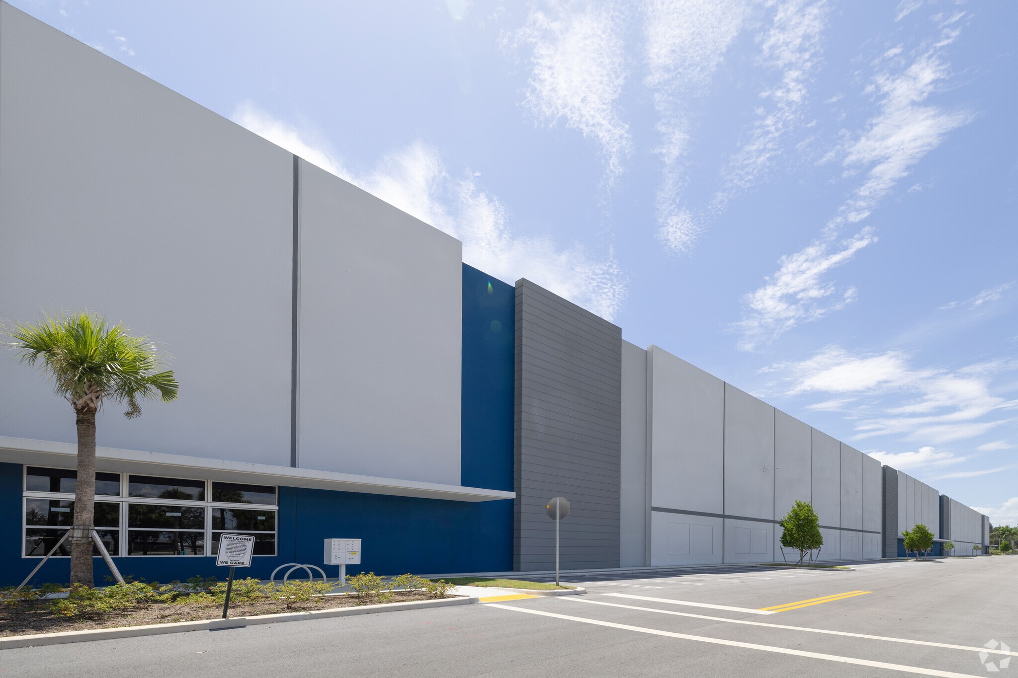 4700 NW 135th St, Opa Locka, FL for lease Primary Photo- Image 1 of 14