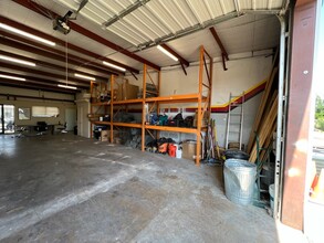 11549 Old Perrin Beitel Rd, San Antonio, TX for lease Interior Photo- Image 2 of 3