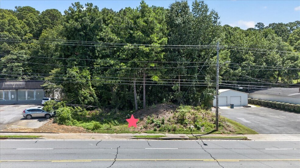 100 S Wall St, Calhoun, GA for sale - Building Photo - Image 2 of 5
