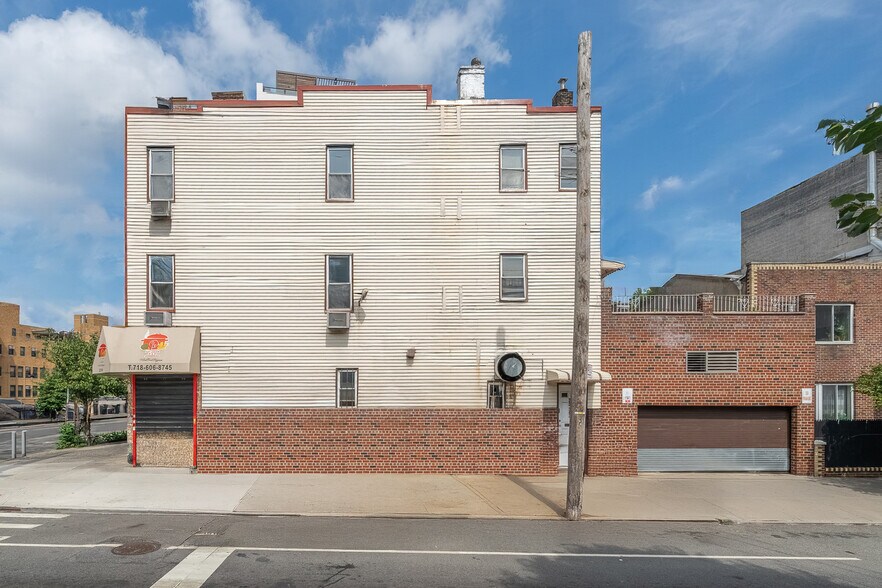 2339 Astoria Blvd, Long Island City, NY à vendre - Photo du bâtiment - Image 3 de 19