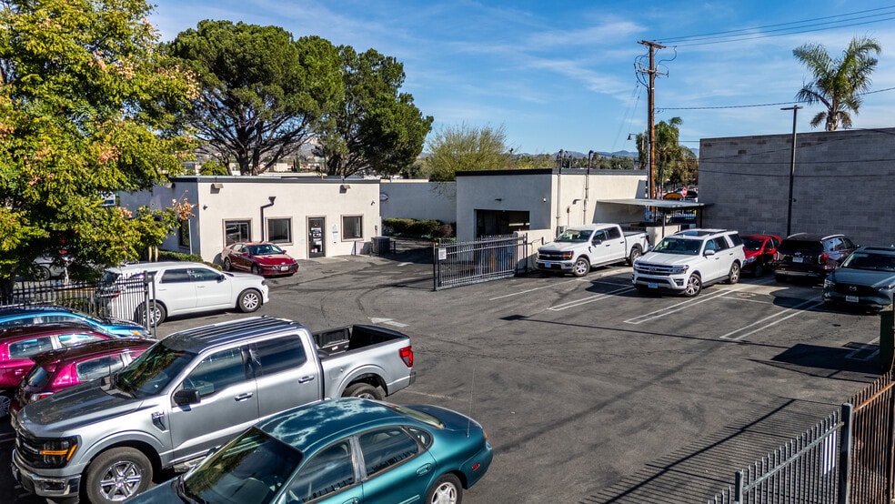 764 Los Angeles Ave, Simi Valley, CA à vendre - Photo du bâtiment - Image 3 de 12