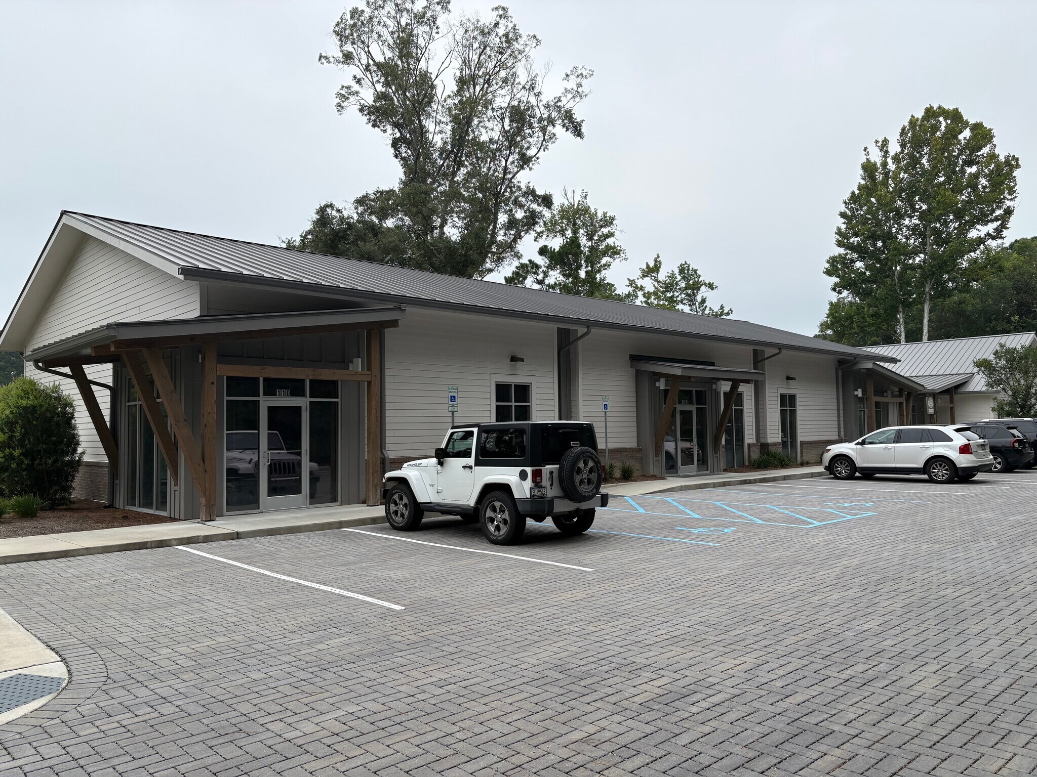 2947 Maybank Hwy, Johns Island, SC for lease Building Photo- Image 1 of 6
