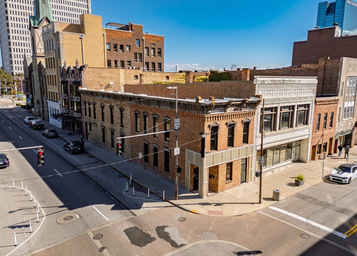 624 Adams St, Toledo, OH à vendre Photo principale- Image 1 de 9