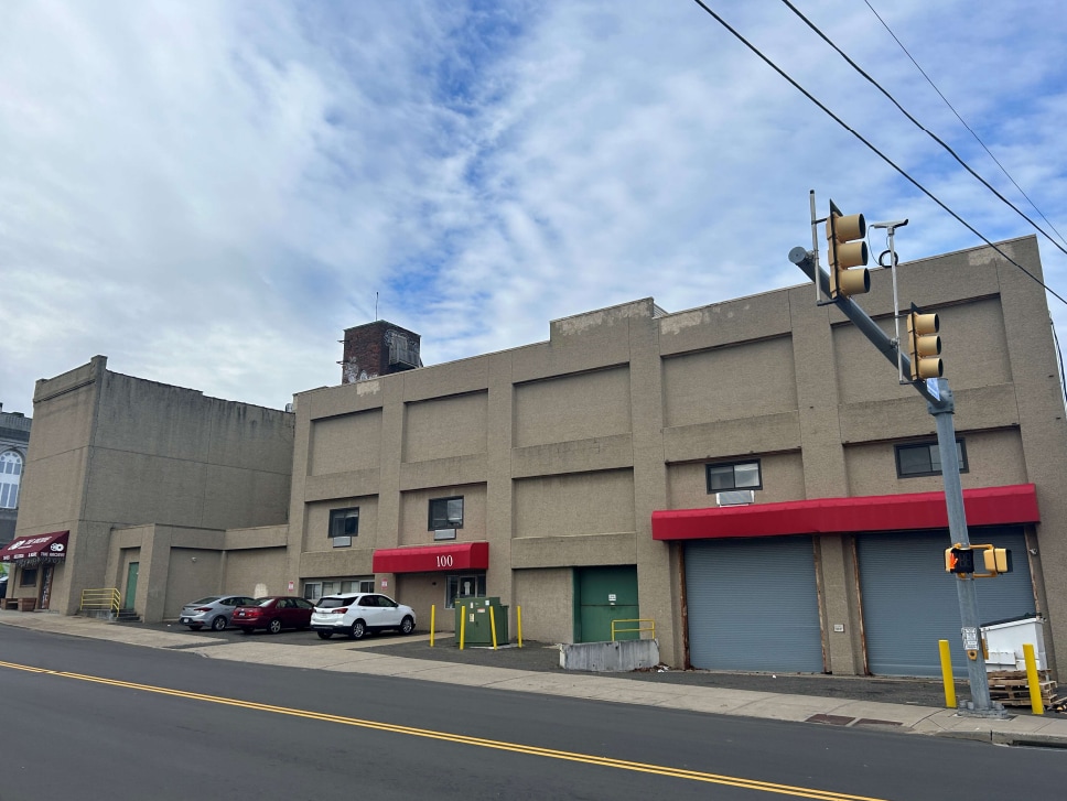 100-118 Congress St, Bridgeport, CT for sale Primary Photo- Image 1 of 10