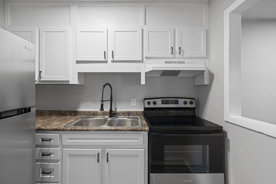 4011 Eunice St SW, Huntsville, AL à vendre - Photo du bâtiment - Image 2 de 14