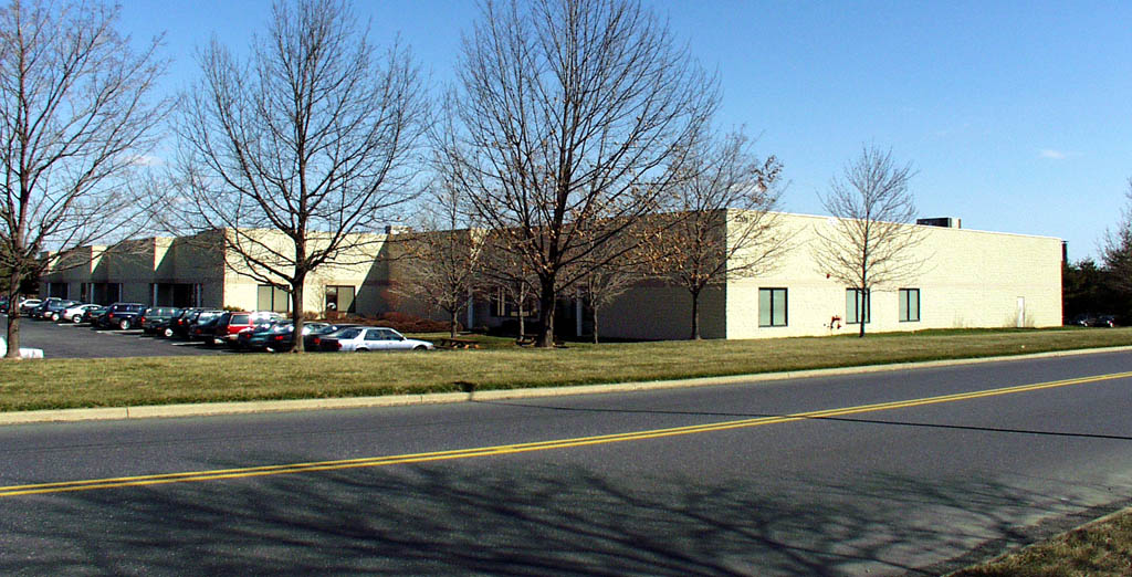 2201 Hangar Pl, Allentown, PA for lease Primary Photo- Image 1 of 4