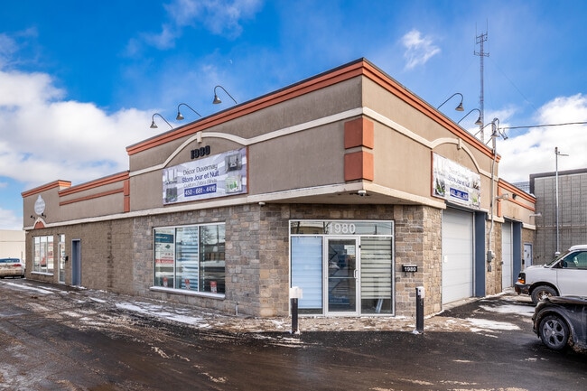 More details for 1964-1990 Boul Saint-Elzéar O, Laval, QC - Retail for Lease