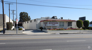 Plus de détails pour 13513 Sherman Way, Van Nuys, CA - Industriel à louer