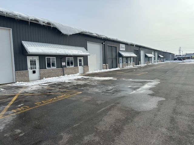 1303 S Schoolhouse Rd, New Lenox, IL for lease - Building Photo - Image 3 of 10