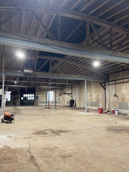 3162 W Grand Ave, Chicago, IL à louer - Photo du bâtiment - Image 2 de 18