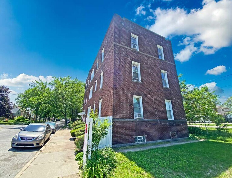 10856 S Avenue D, Chicago, IL à vendre - Photo du bâtiment - Image 3 de 7