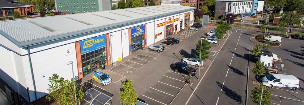 Elstree Way, Borehamwood for lease - Building Photo - Image 2 of 6