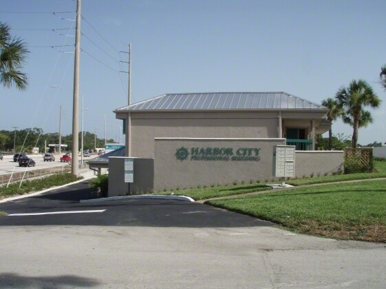 3700 N Harbor City Blvd, Melbourne, FL à louer - Photo du bâtiment - Image 3 de 10