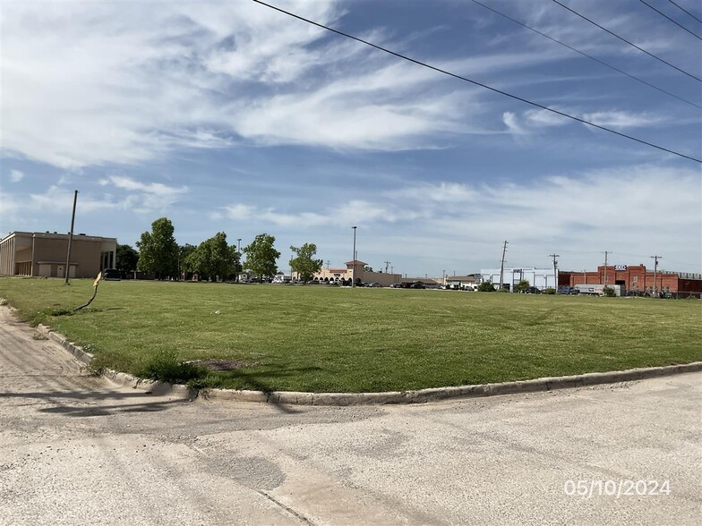 1123 S Agnew Ave, Oklahoma City, OK for sale - Primary Photo - Image 1 of 1