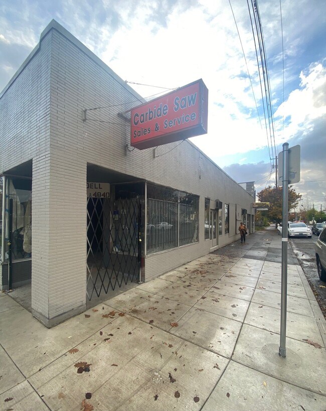 More details for 4040 SE Division St, Portland, OR - Retail for Sale