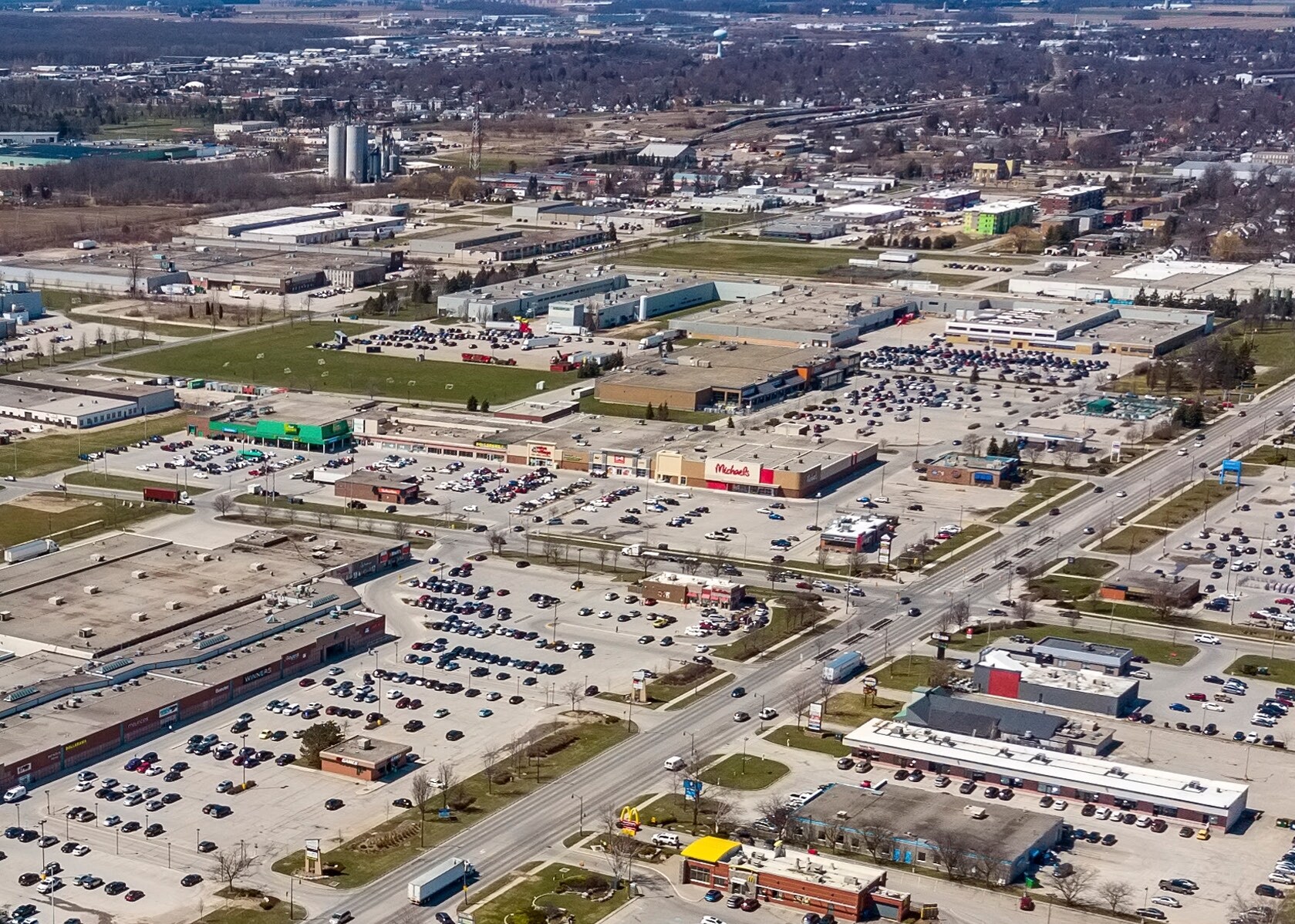 925 Ontario St, Stratford, ON à vendre Photo principale- Image 1 de 1