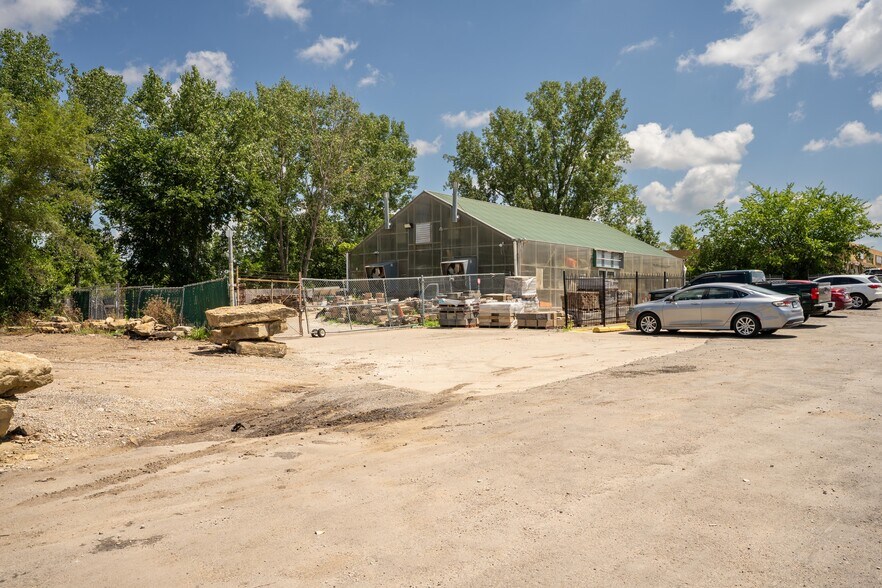 15640 US 40 Hwy, Kansas City, MO à vendre - Photo du bâtiment - Image 2 de 7