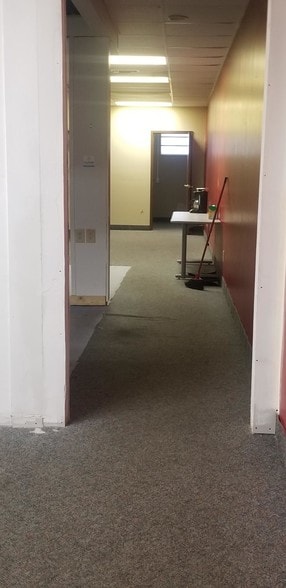 611 E Weber Rd, Columbus, OH for lease - Interior Photo - Image 2 of 10