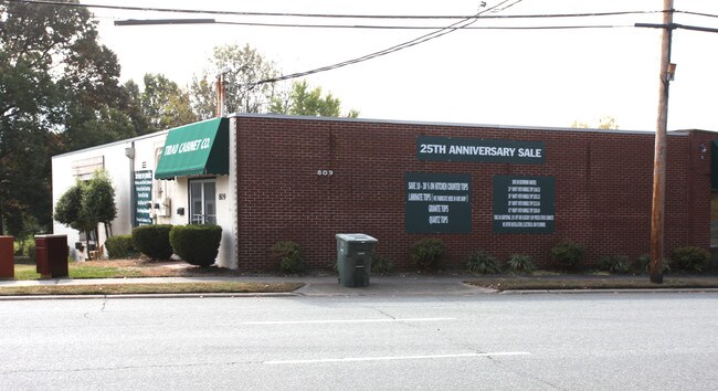 More details for 809 Battleground Ave, Greensboro, NC - Industrial for Lease