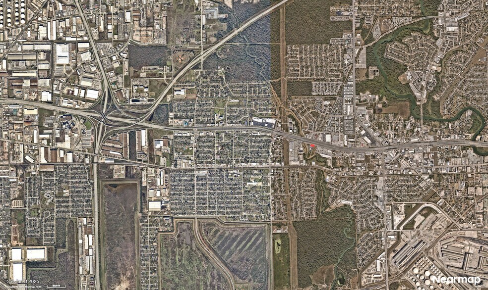 11910 East Fwy, Houston, TX à vendre - Photo du bâtiment - Image 2 de 2