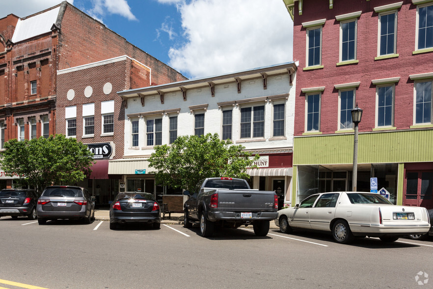 416-420 Main St, Coshocton, OH for lease - Building Photo - Image 2 of 2