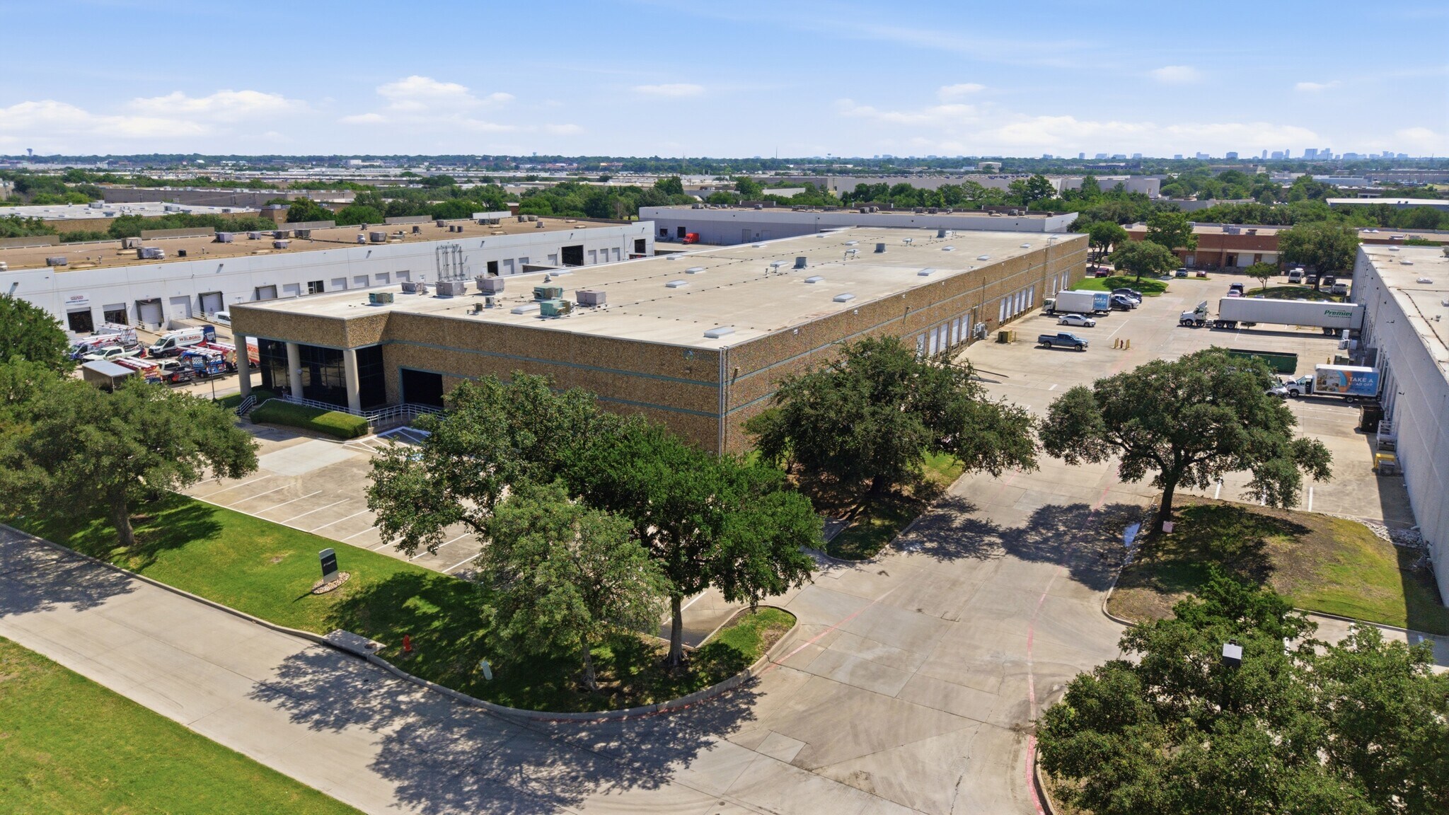 13755-13775 Benchmark Dr, Farmers Branch, TX for lease Building Photo- Image 1 of 41