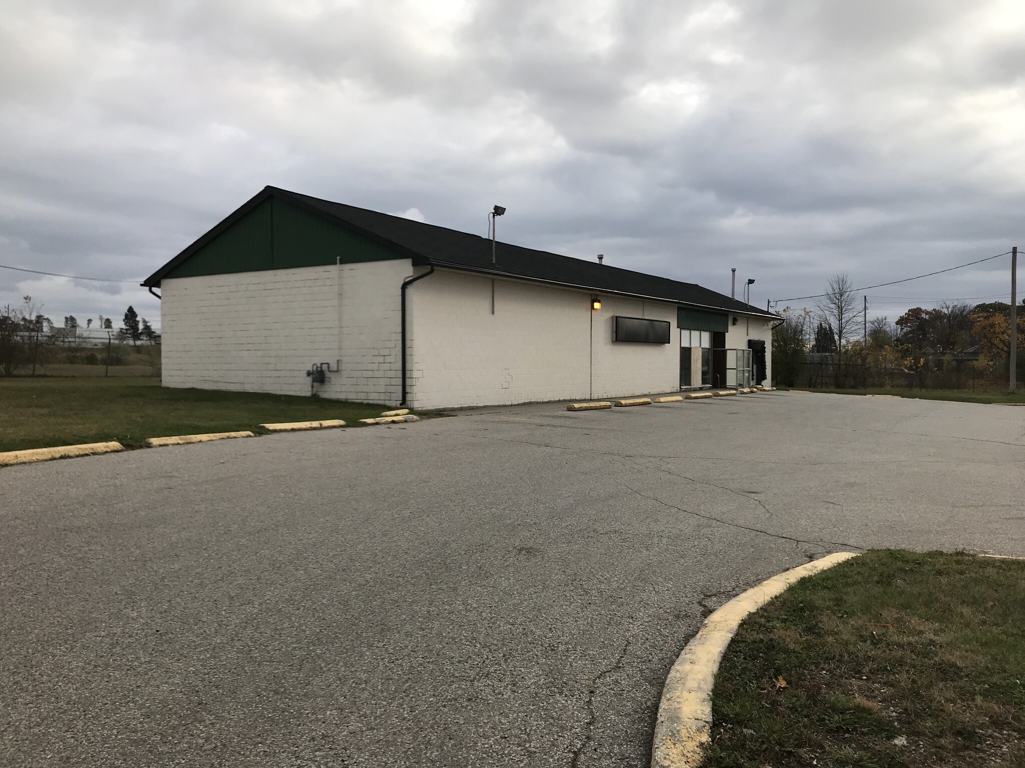 408 Queen St W, Cambridge, ON à vendre Photo du bâtiment- Image 1 de 1