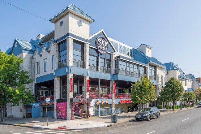 Plus de détails pour 2001-2027 Emmons Ave, Brooklyn, NY - Commerce de détail à louer