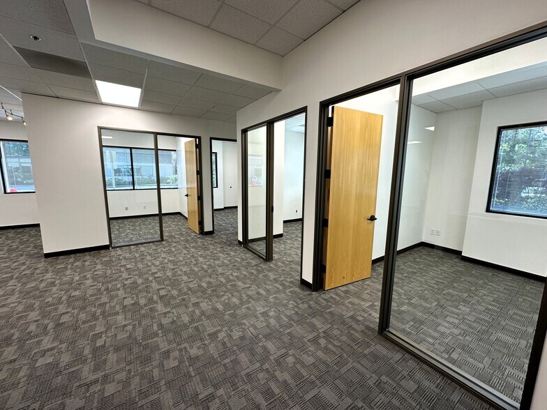 3775 Brickway Blvd, Santa Rosa, CA à louer - Photo intérieure - Image 3 de 16
