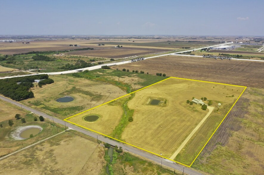 301 County Road 404, Taylor, TX à vendre - Photo du bâtiment - Image 2 de 8