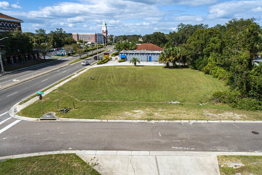 706 N Orange Ave, Green Cove Springs, FL à vendre - Photo du bâtiment - Image 2 de 7