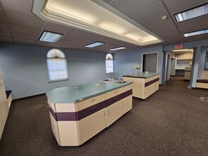 30201 Dequindre Rd, Madison Heights, MI for lease Interior Photo- Image 2 of 7