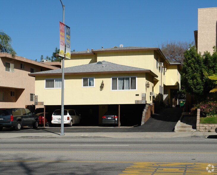 12325 Riverside Dr, Valley Village, CA à vendre - Photo du bâtiment - Image 2 de 8