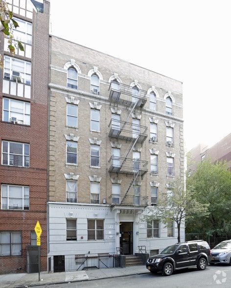 1898 Belmont Ave, Bronx, NY à vendre - Photo du bâtiment - Image 2 de 4