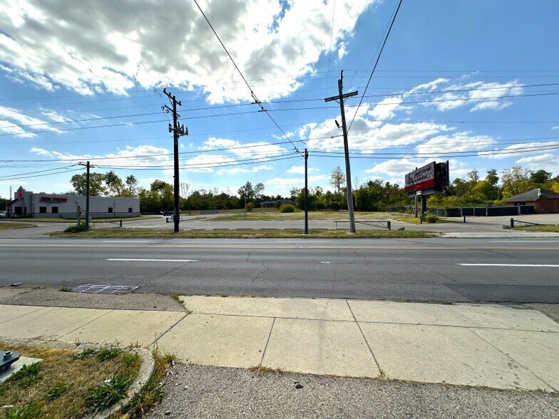5245-5305 N Main St, Dayton, OH for sale - Other - Image 1 of 7
