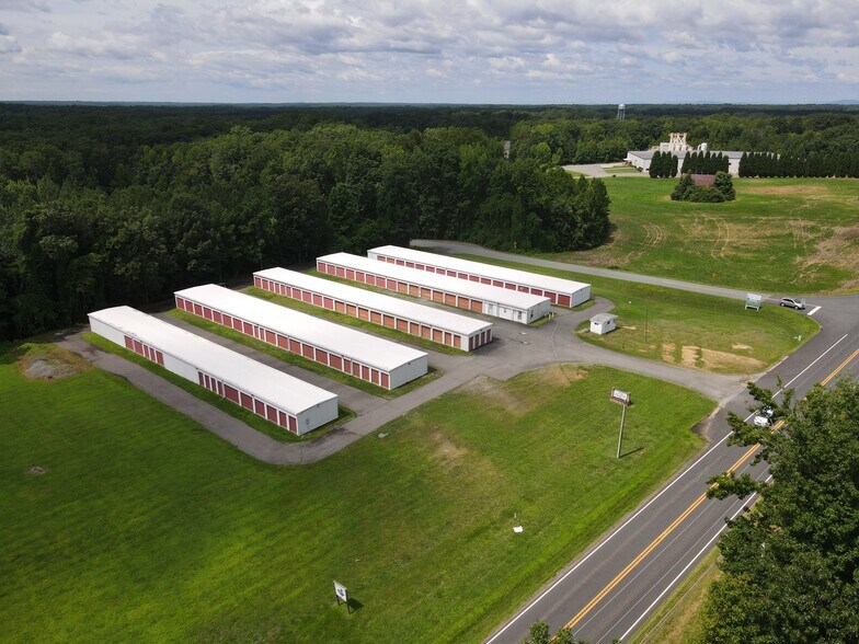 4041 Davis hwy, Louisa, VA à vendre - Aérien - Image 1 de 13