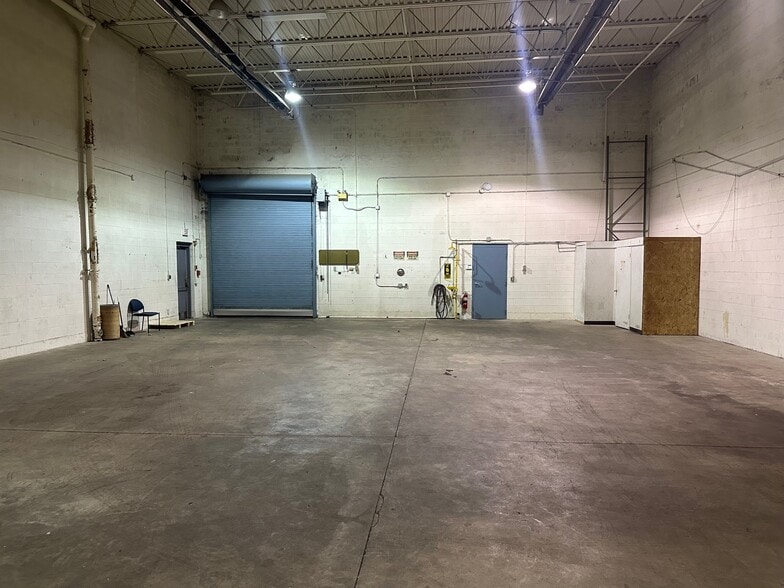 2351 Whirlpool St, Niagara Falls, NY à louer - Photo du bâtiment - Image 2 de 16