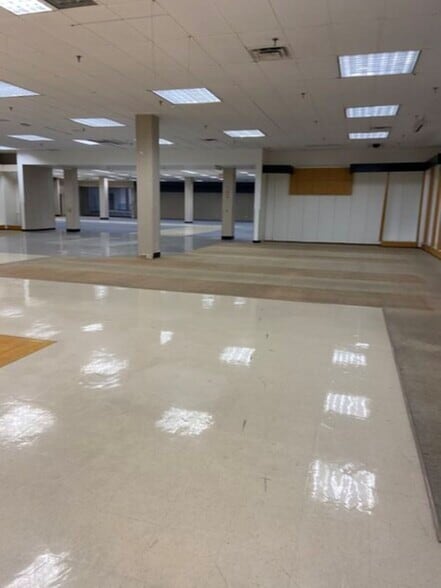 1305 Airline Rd, Corpus Christi, TX for lease - Building Photo - Image 1 of 8