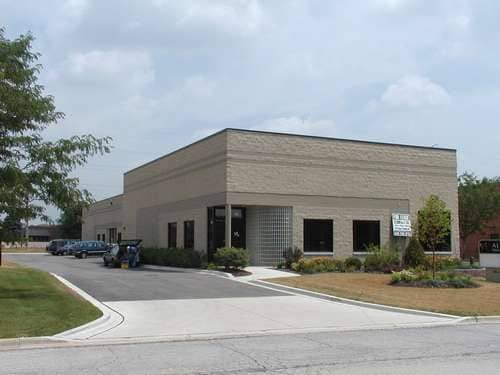 460-466 Windy Point Dr, Glendale Heights, IL for lease Primary Photo- Image 1 of 6