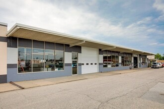 207 Poythress Street, Hopewell, VA à louer Photo du bâtiment- Image 2 de 6