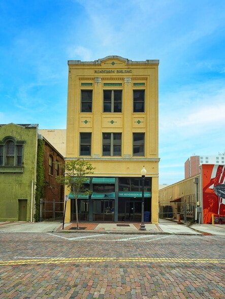 306 E Tyler St, Tampa, FL for lease - Building Photo - Image 1 of 1