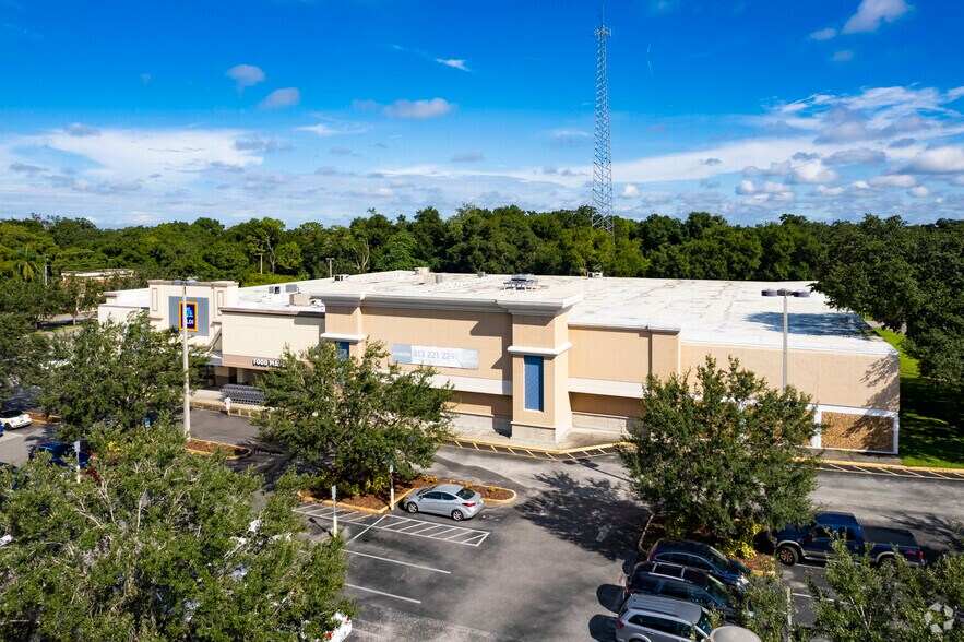 610-620 E Brandon Blvd, Brandon, FL à vendre - Photo du bâtiment - Image 2 de 8